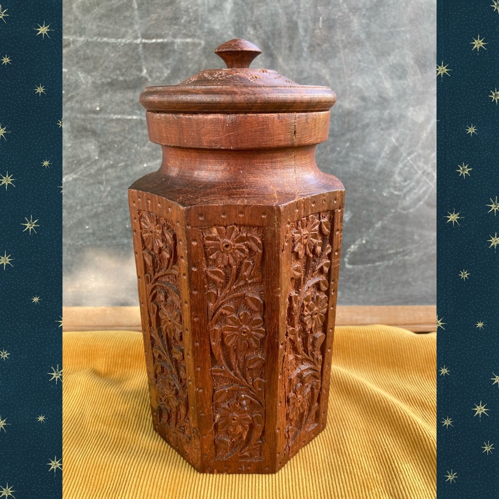 Beautiful vintage hand carved wooden jar with lid : 70’s : India sheesham wood